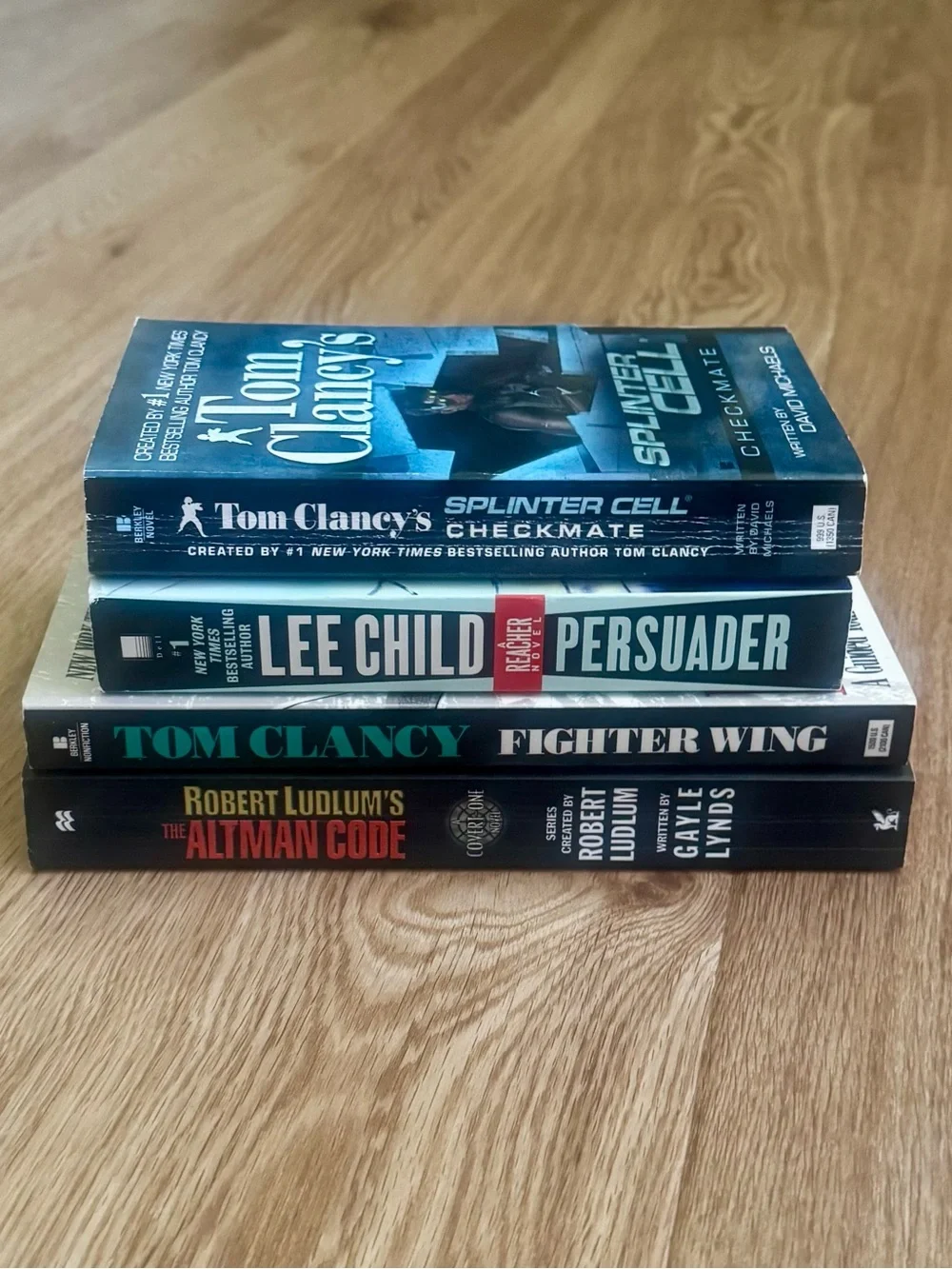 Lot of 4 Tom Clancy, Lee Child, Robert Ludlum Thriller Books